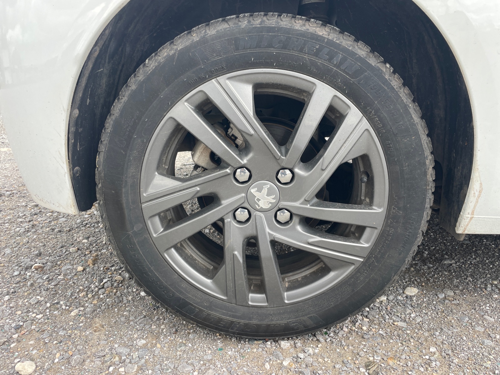Peugeot 208 30