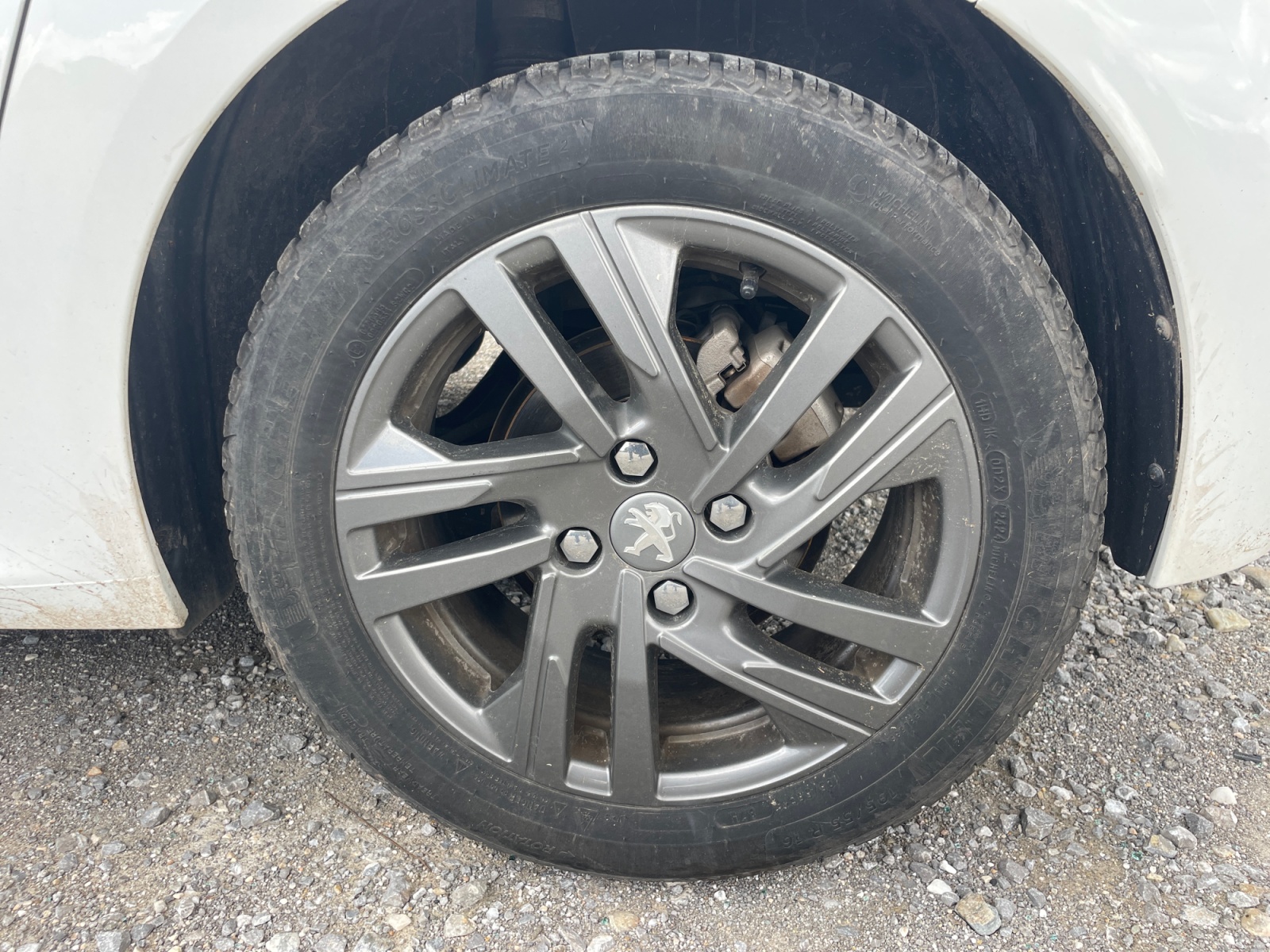 Peugeot 208 31