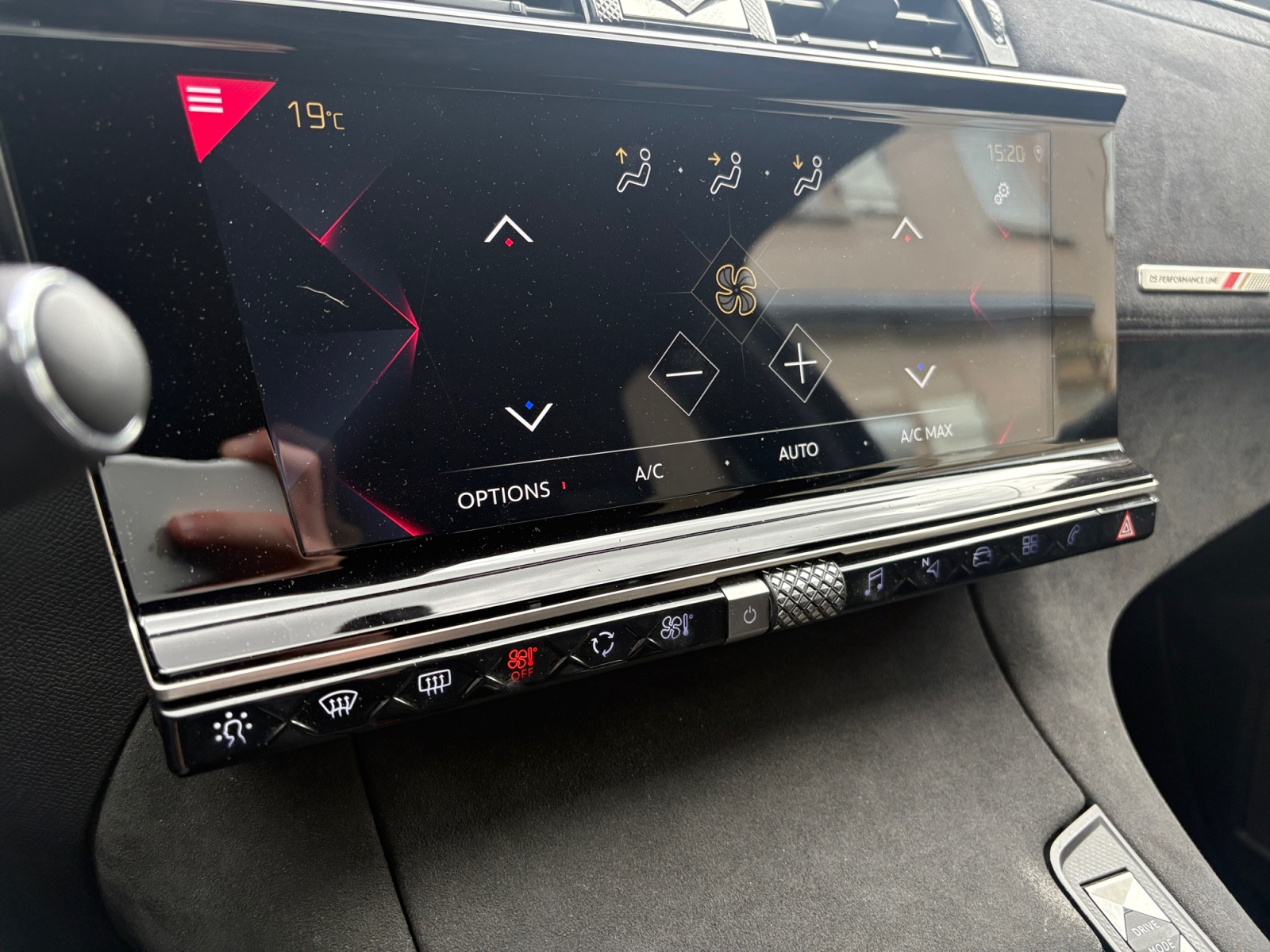 Ds Automobiles Ds 7 18