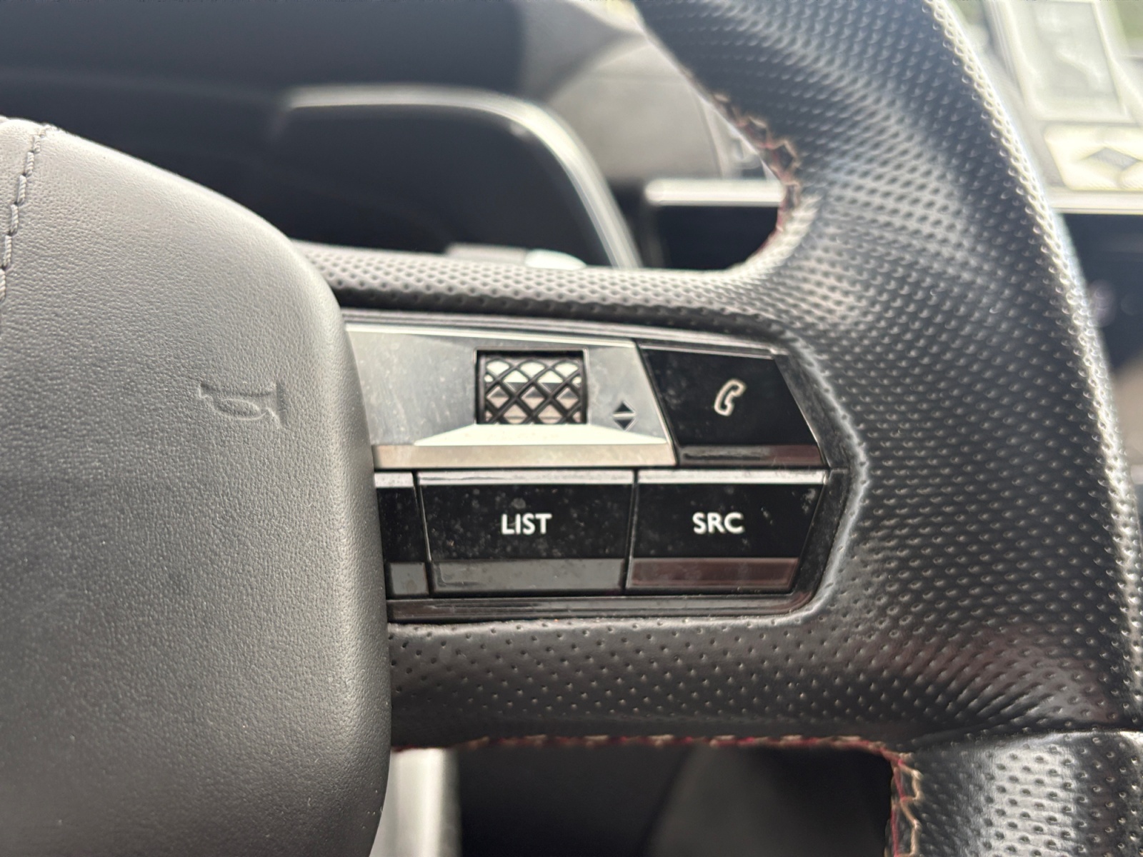 Ds Automobiles Ds 7 24
