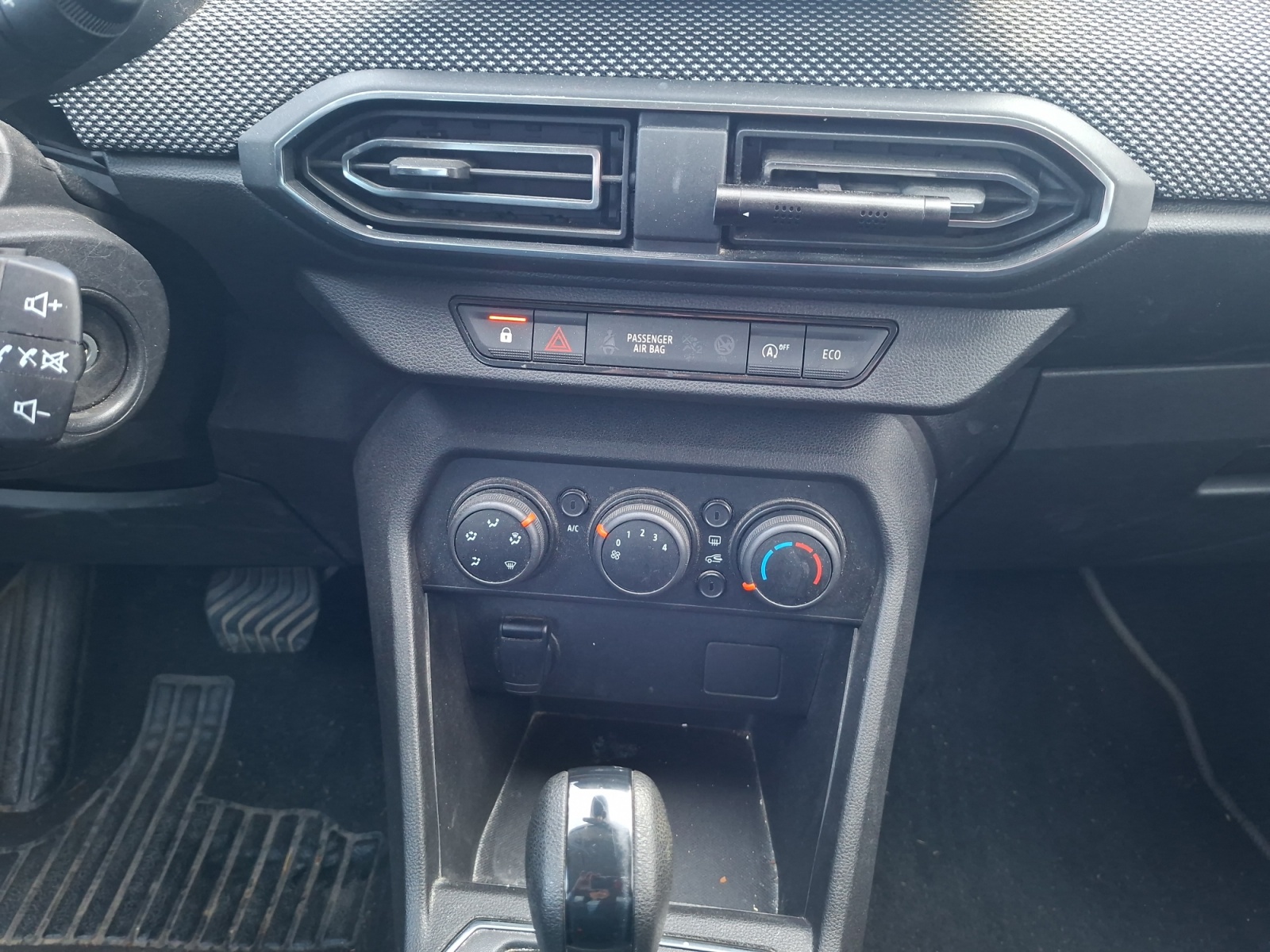 Dacia Sandero 20