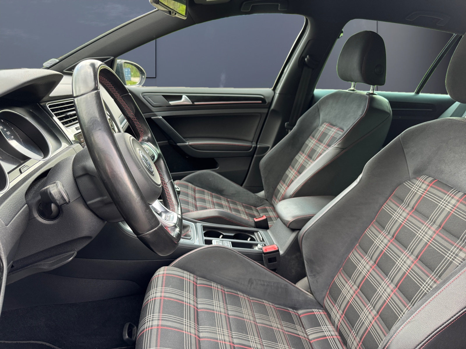Volkswagen Golf 9
