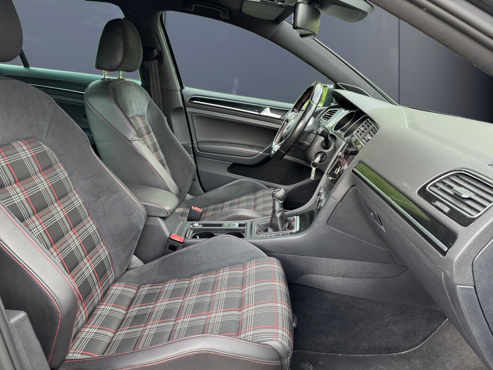 Volkswagen Golf 13