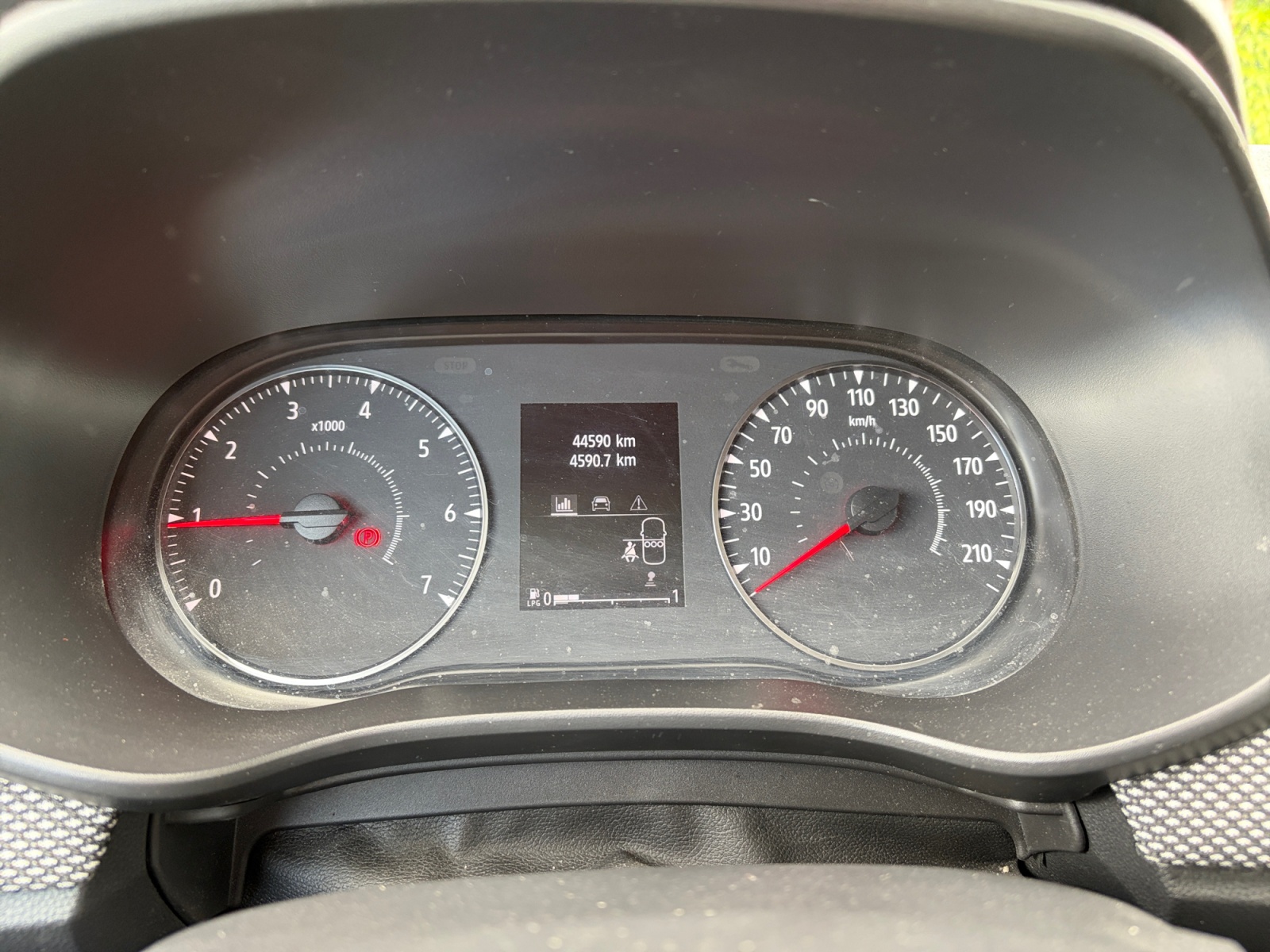 Dacia Jogger 16