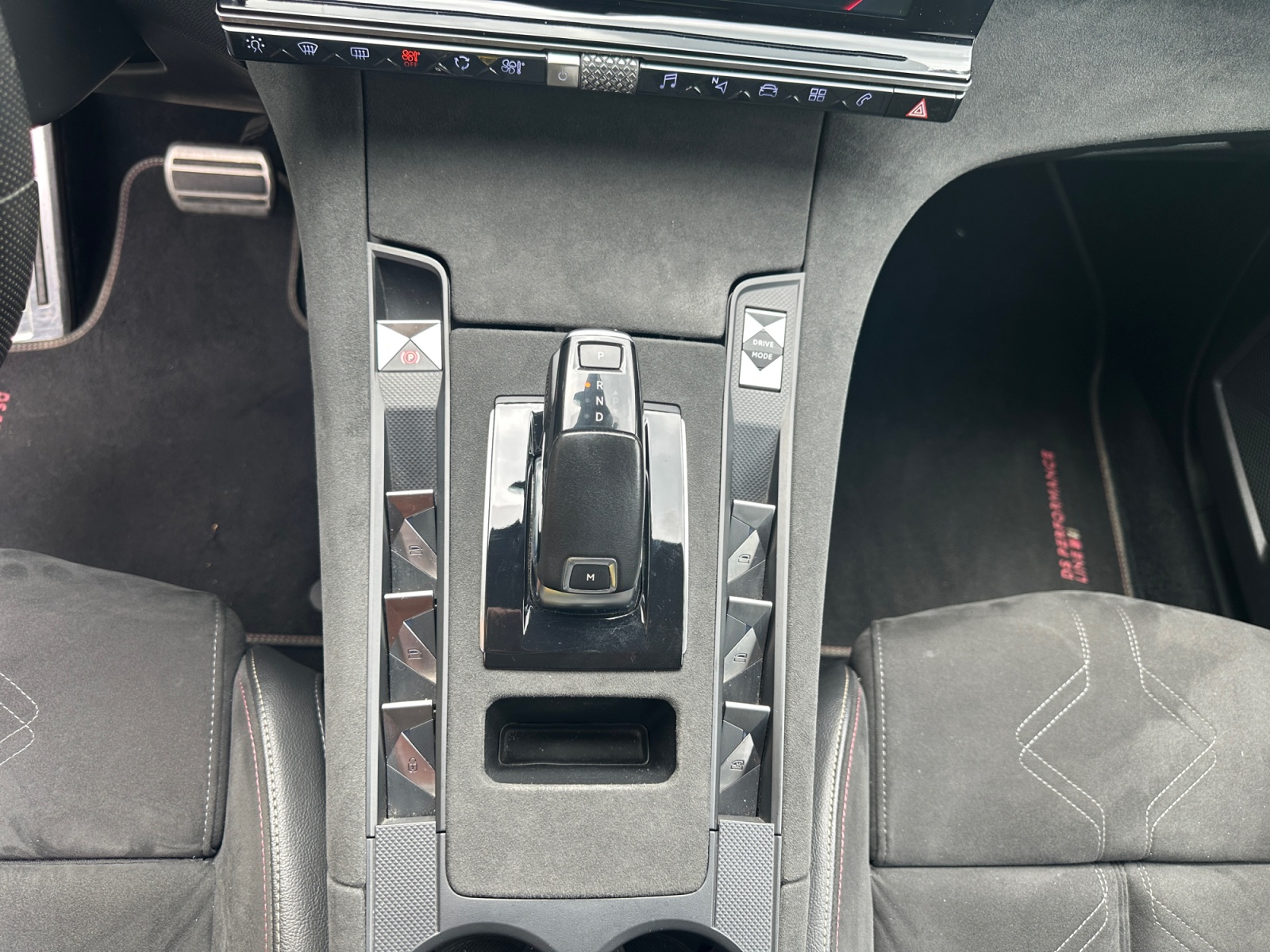 Ds Automobiles Ds 7 25
