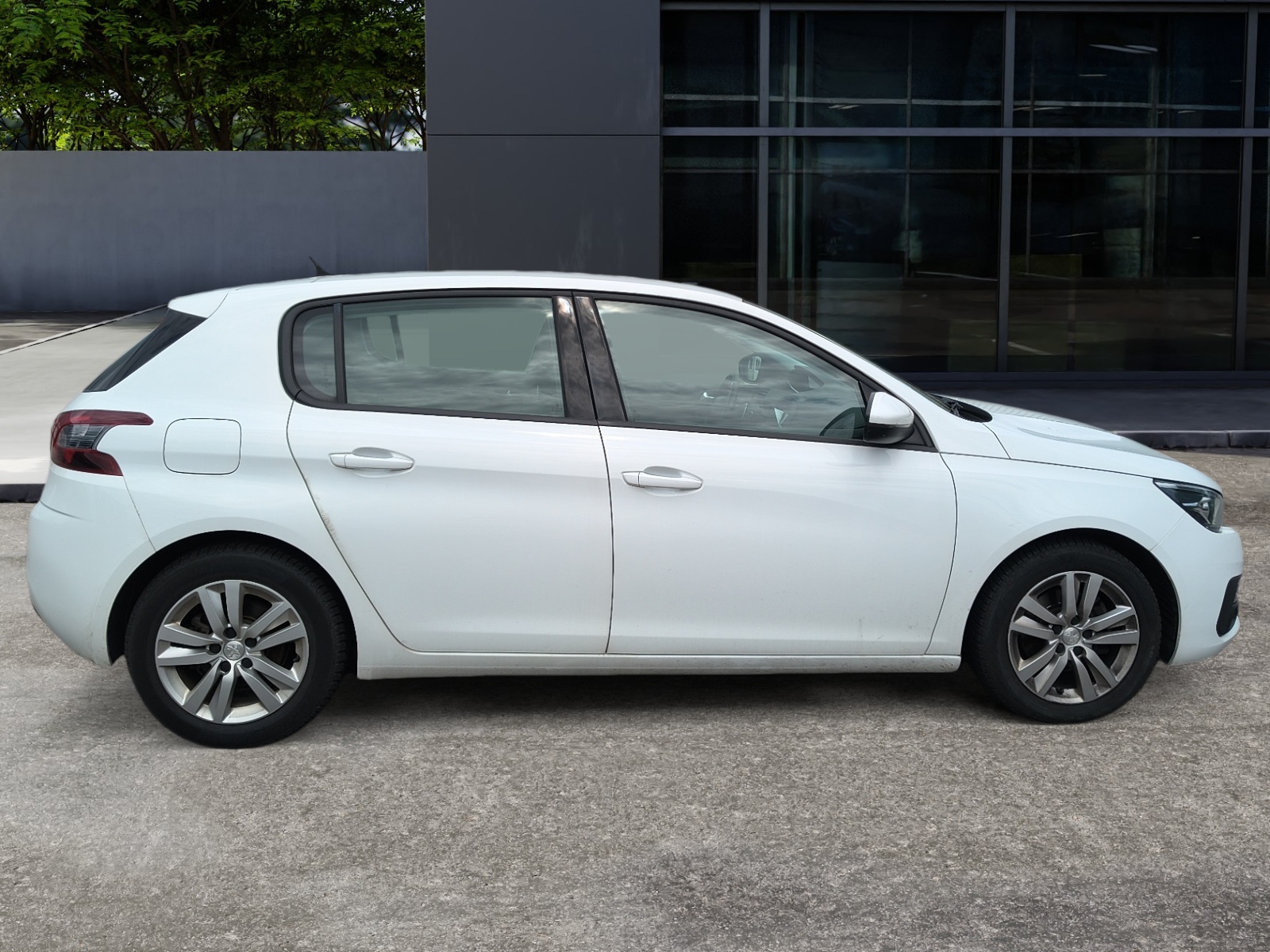 Peugeot 308 5