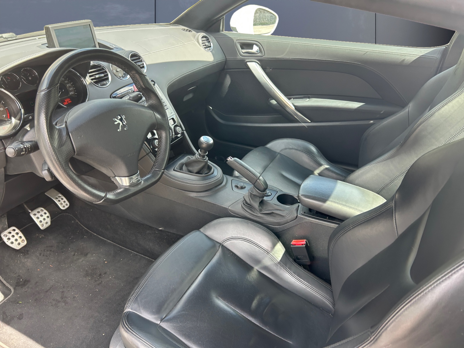Peugeot RCZ 8