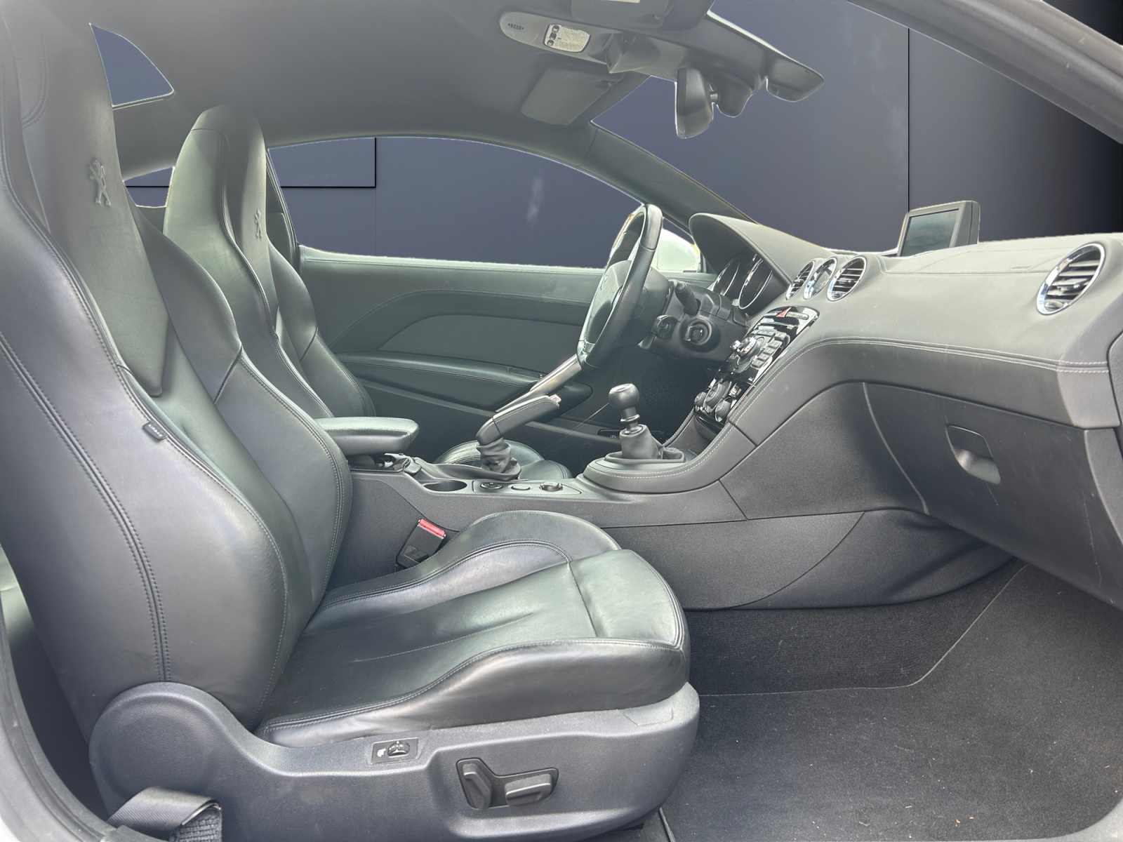 Peugeot RCZ 13