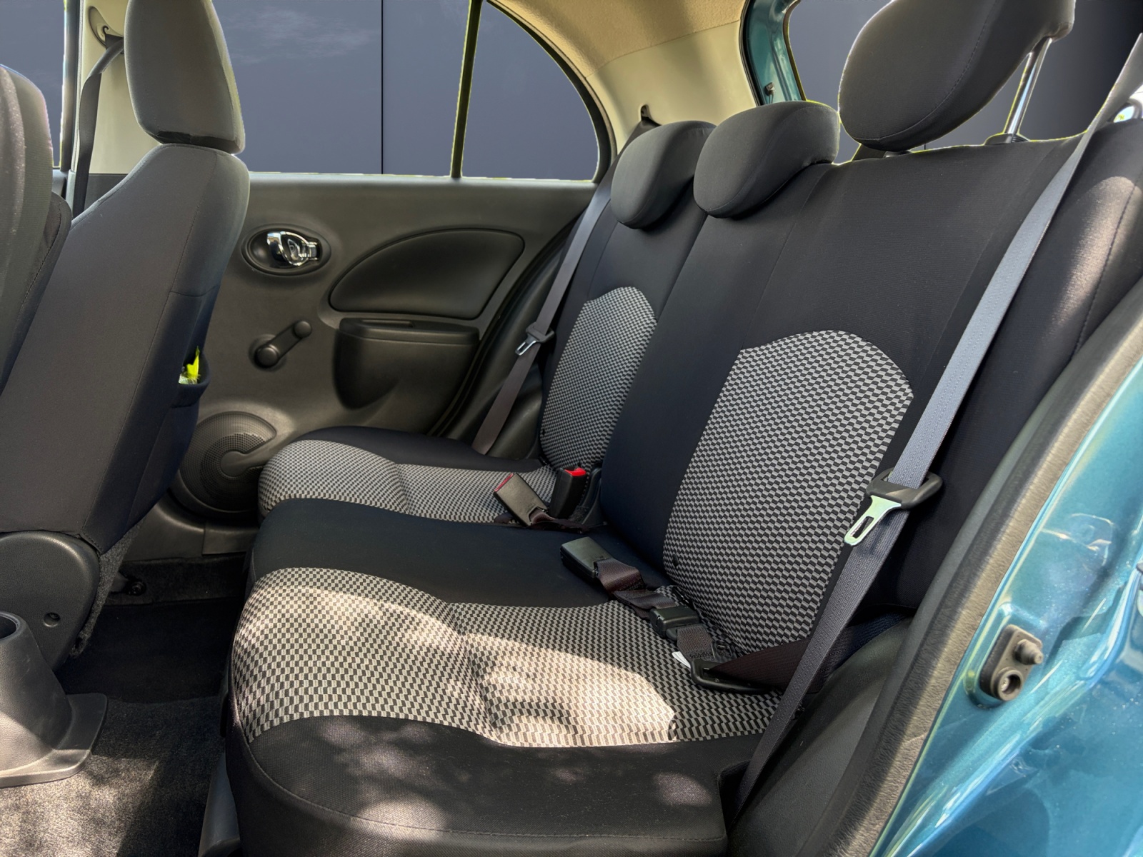 Nissan Micra 10