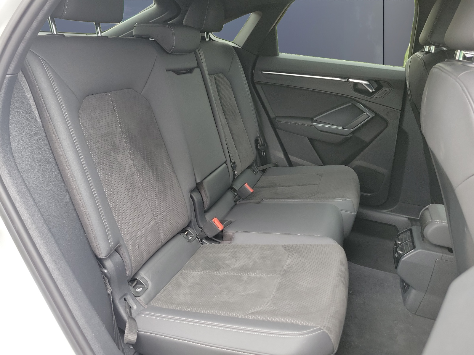 Audi Q3 15