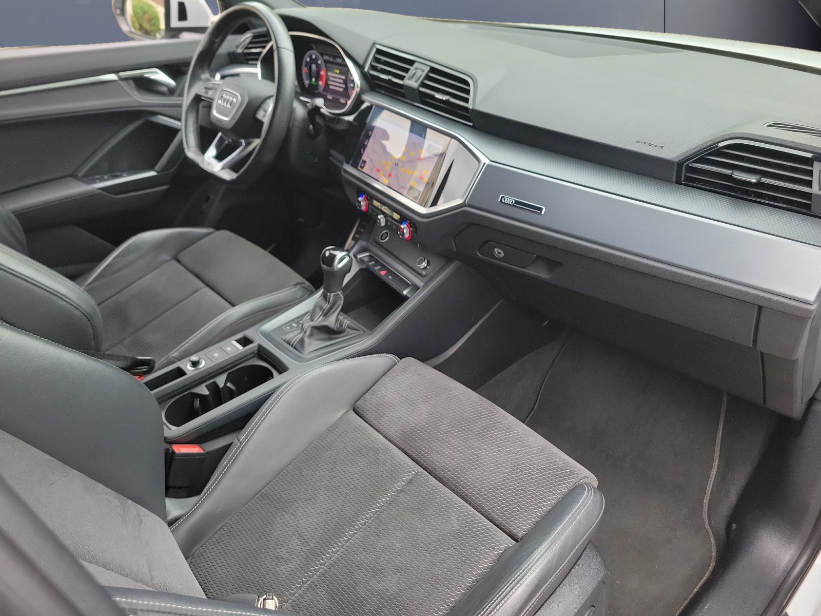 Audi Q3 16