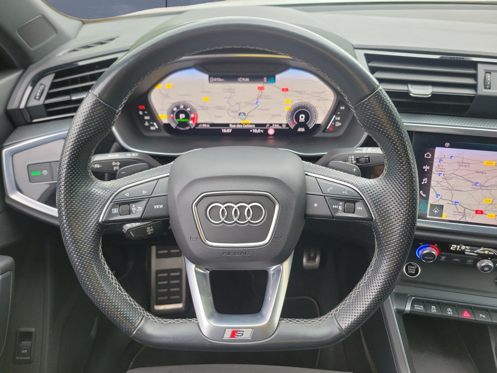 Audi Q3 19
