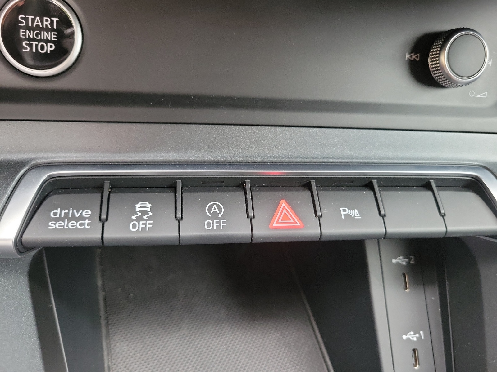 Audi Q3 27