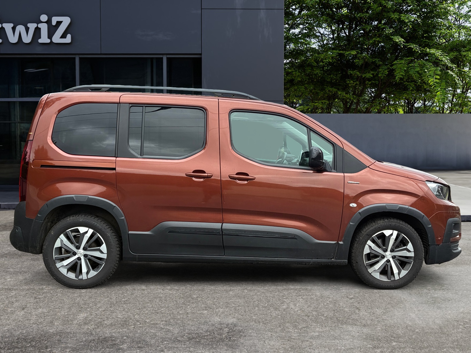 Peugeot Rifter 5
