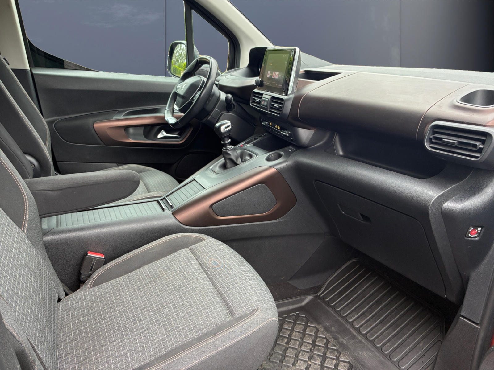 Peugeot Rifter 12