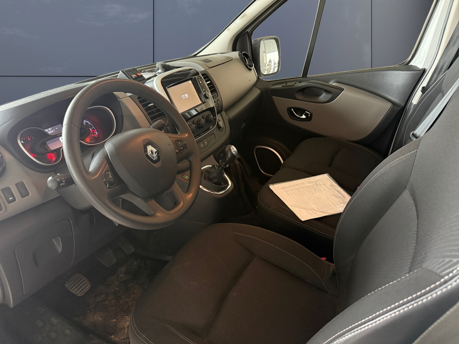 Renault Trafic Vu 8