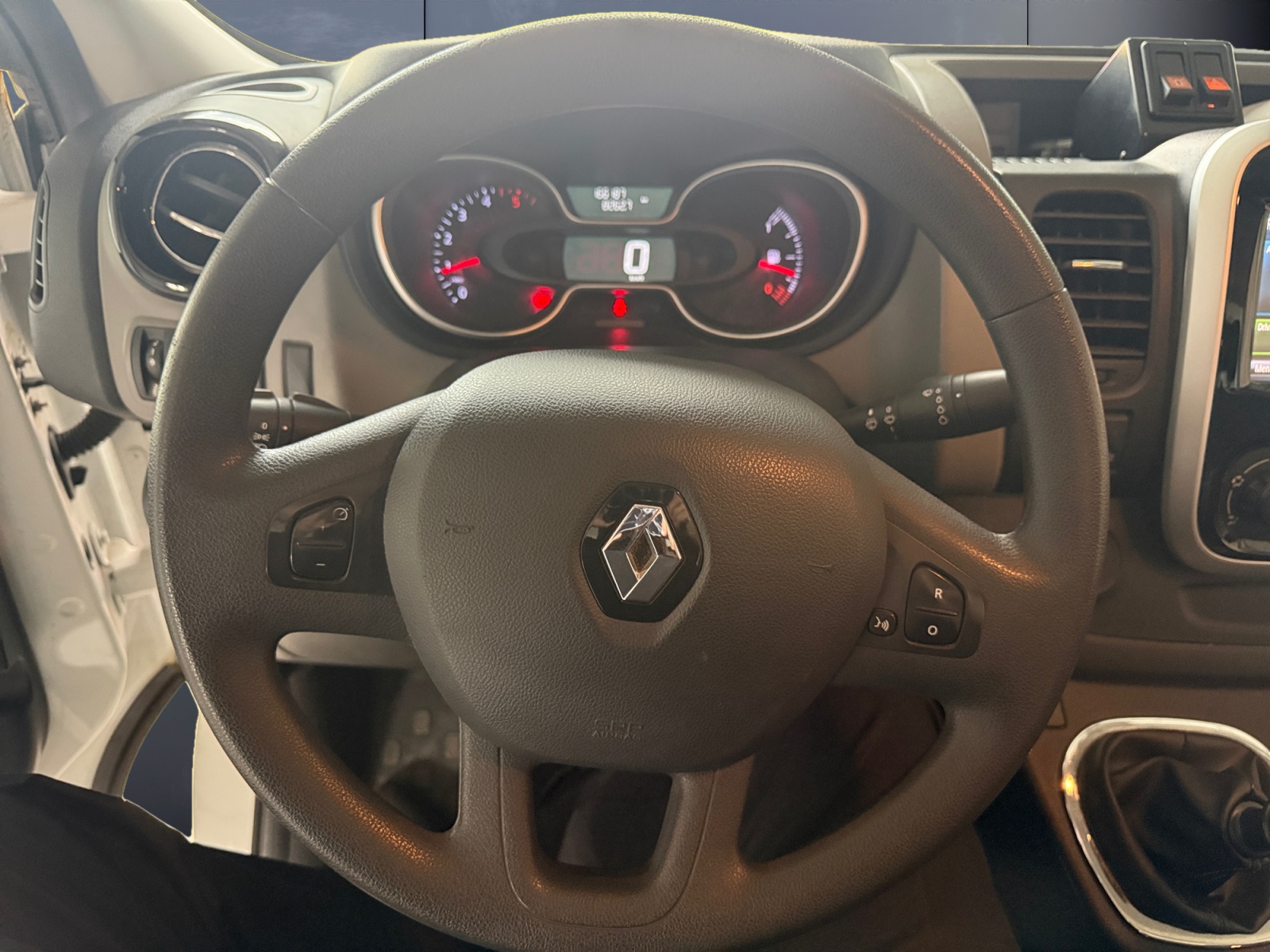 Renault Trafic Vu 12