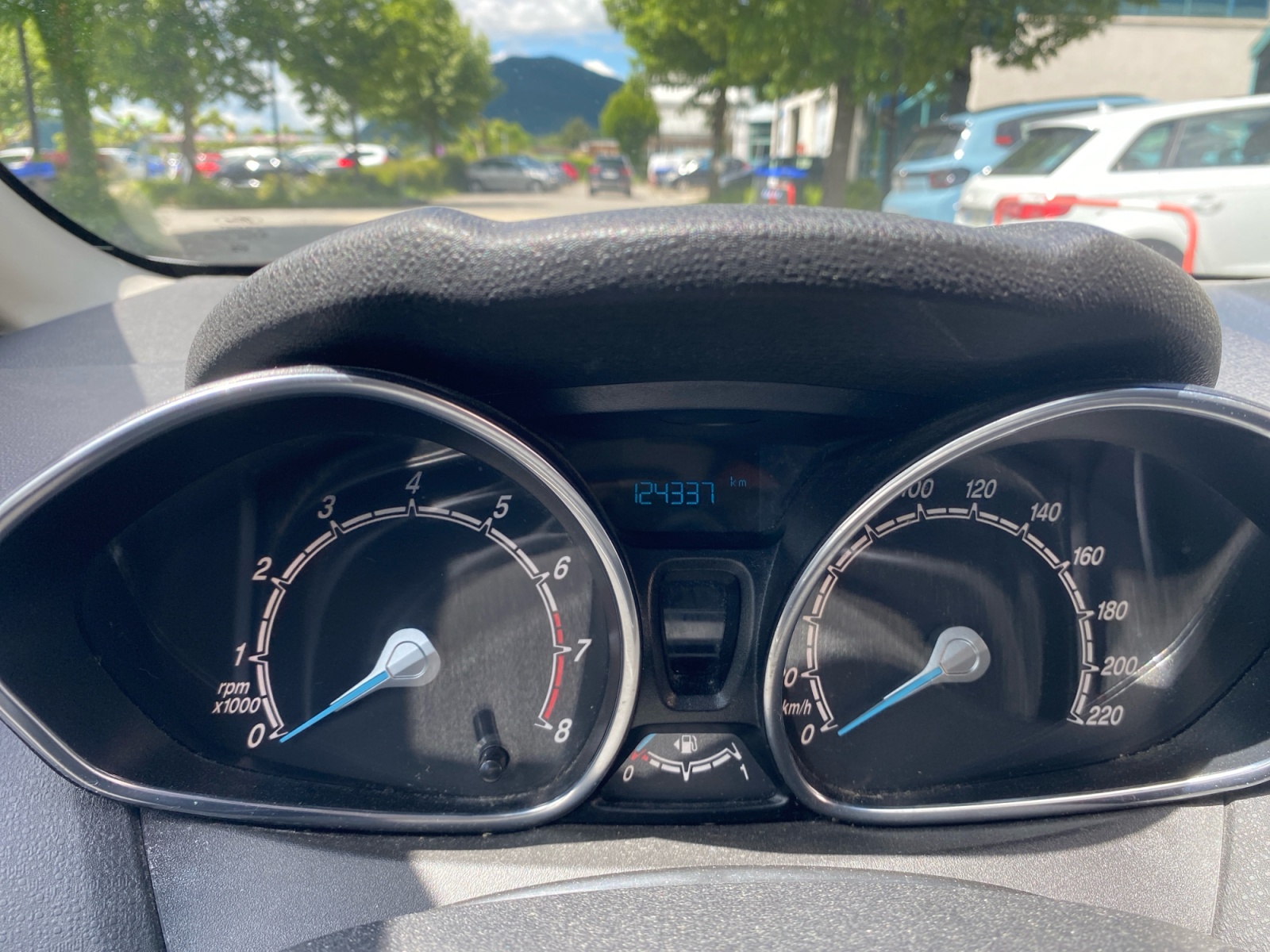 Ford Fiesta 16