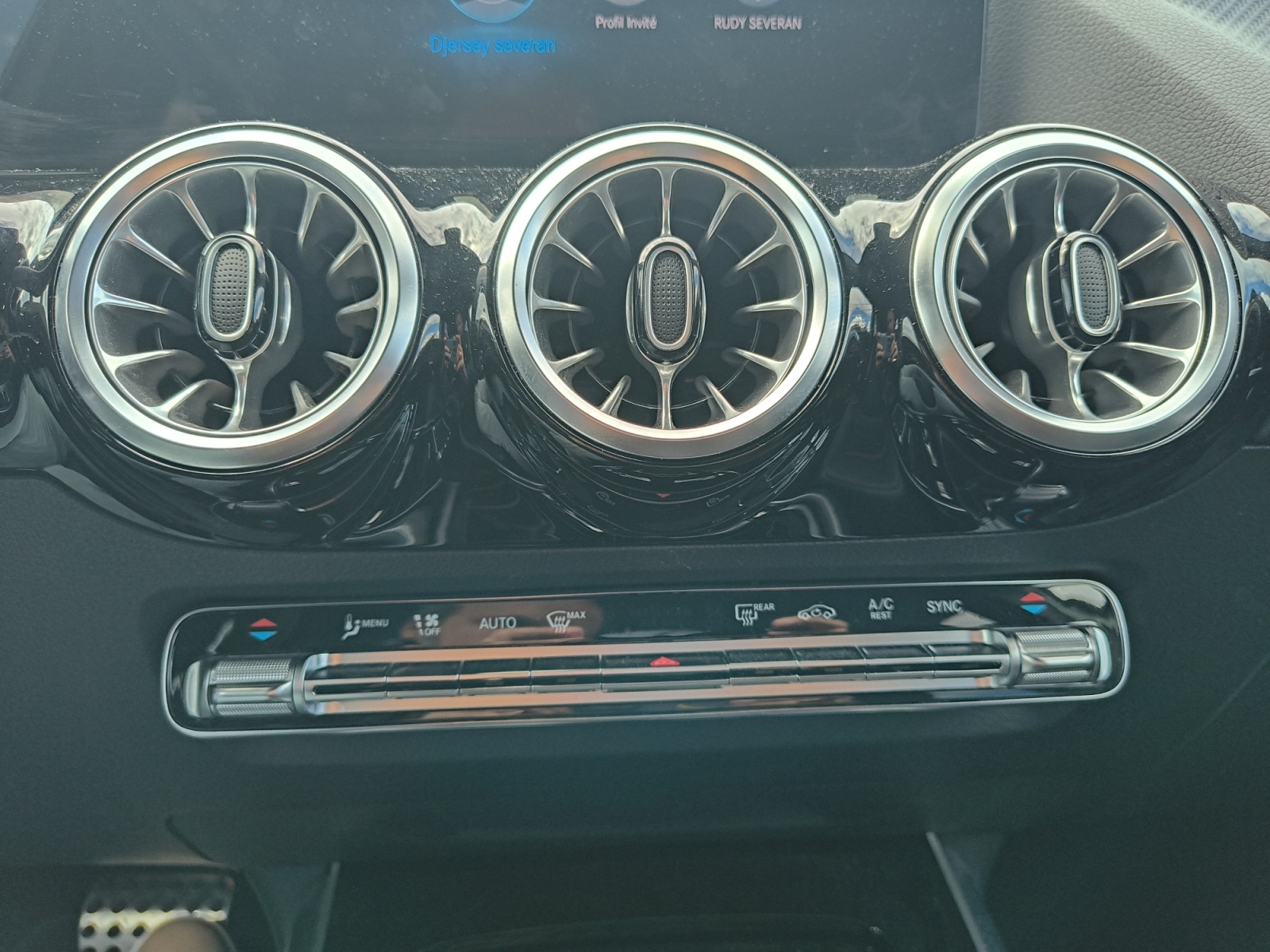 Mercedes-Benz Gla 17