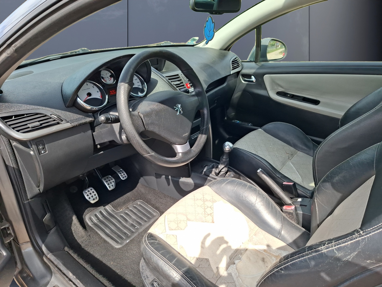 Peugeot 207 8