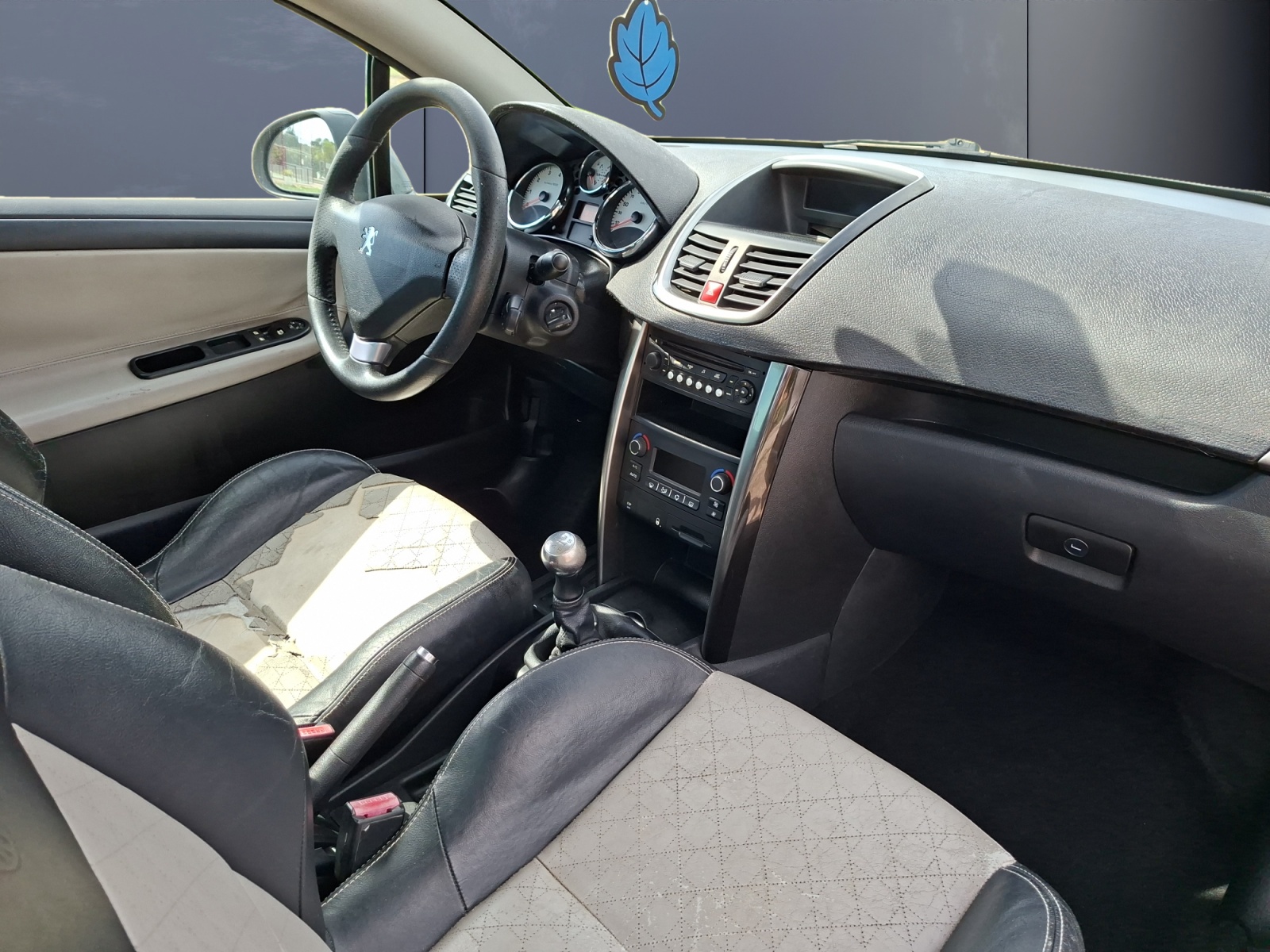 Peugeot 207 13