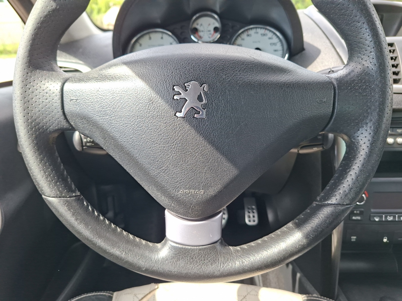Peugeot 207 16