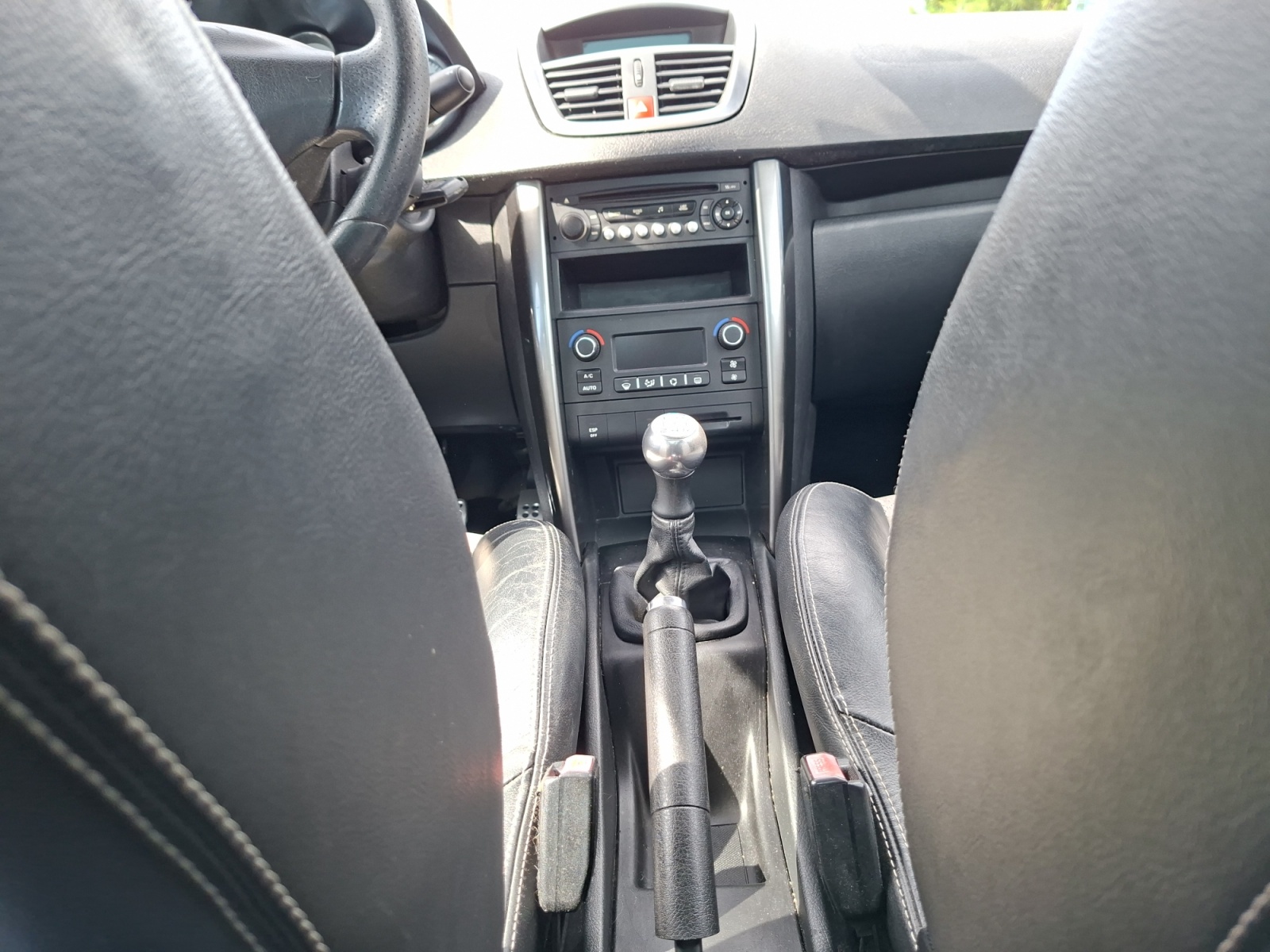 Peugeot 207 23