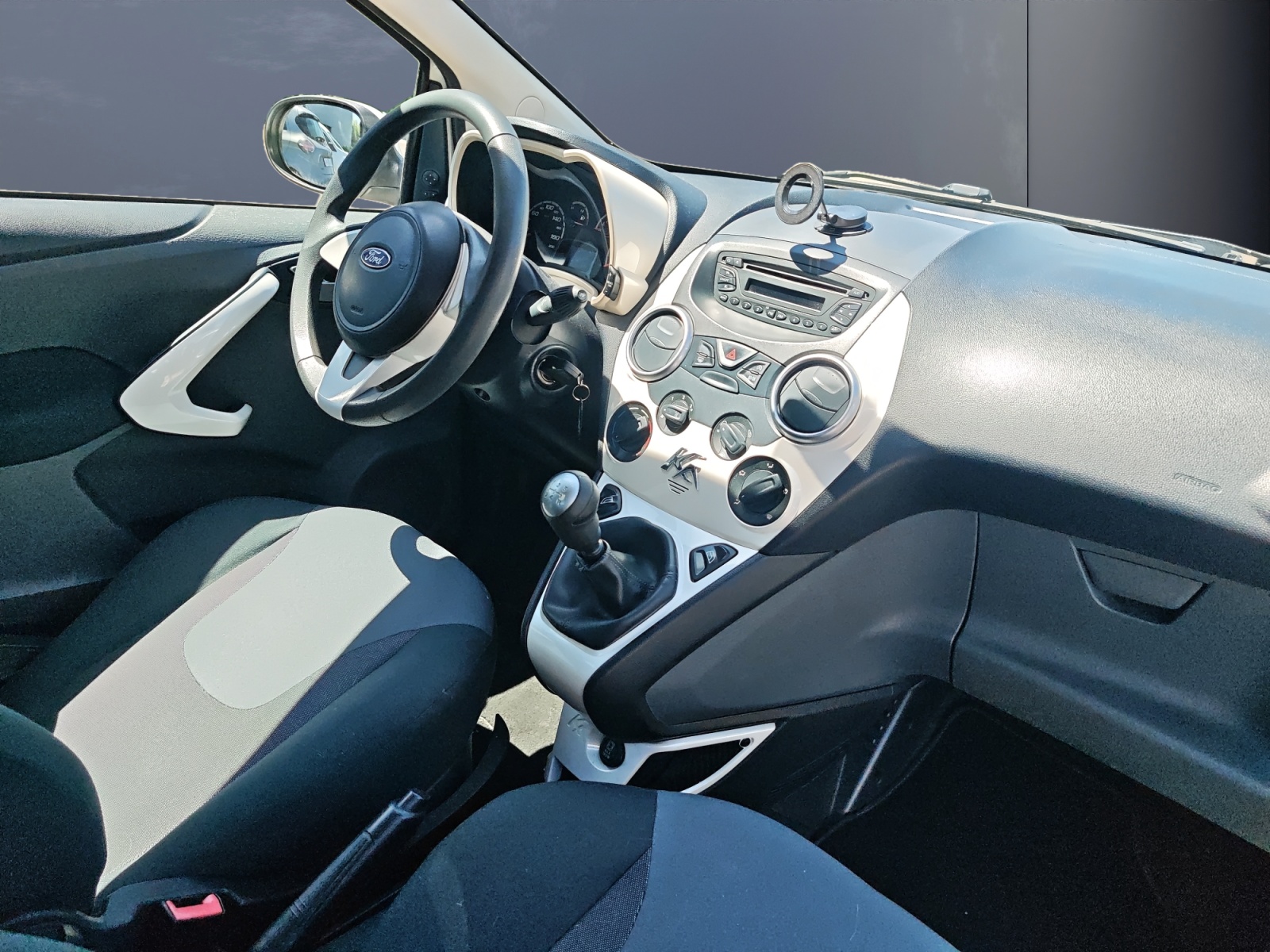 Ford Ka 12
