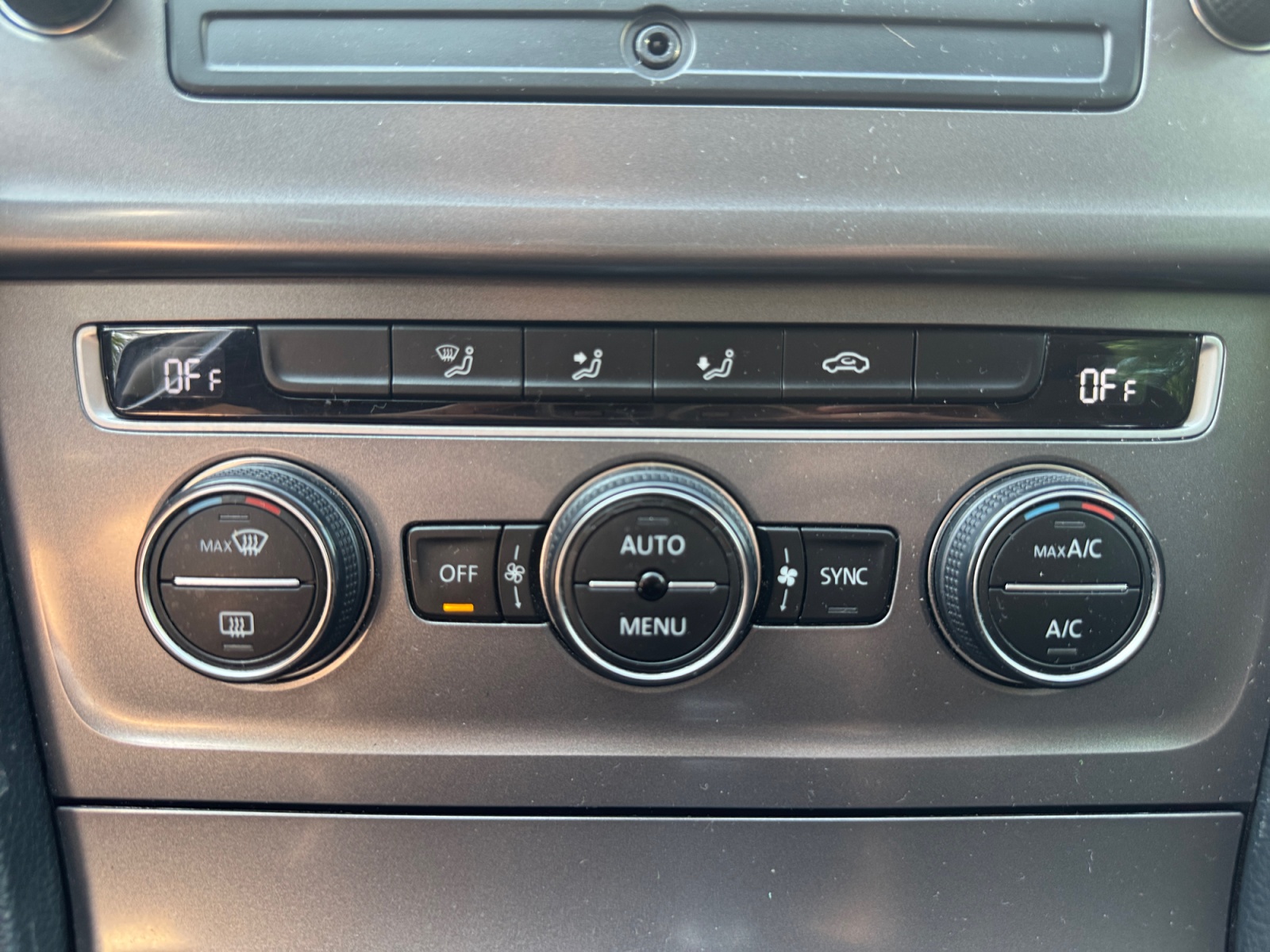 Volkswagen Golf 19