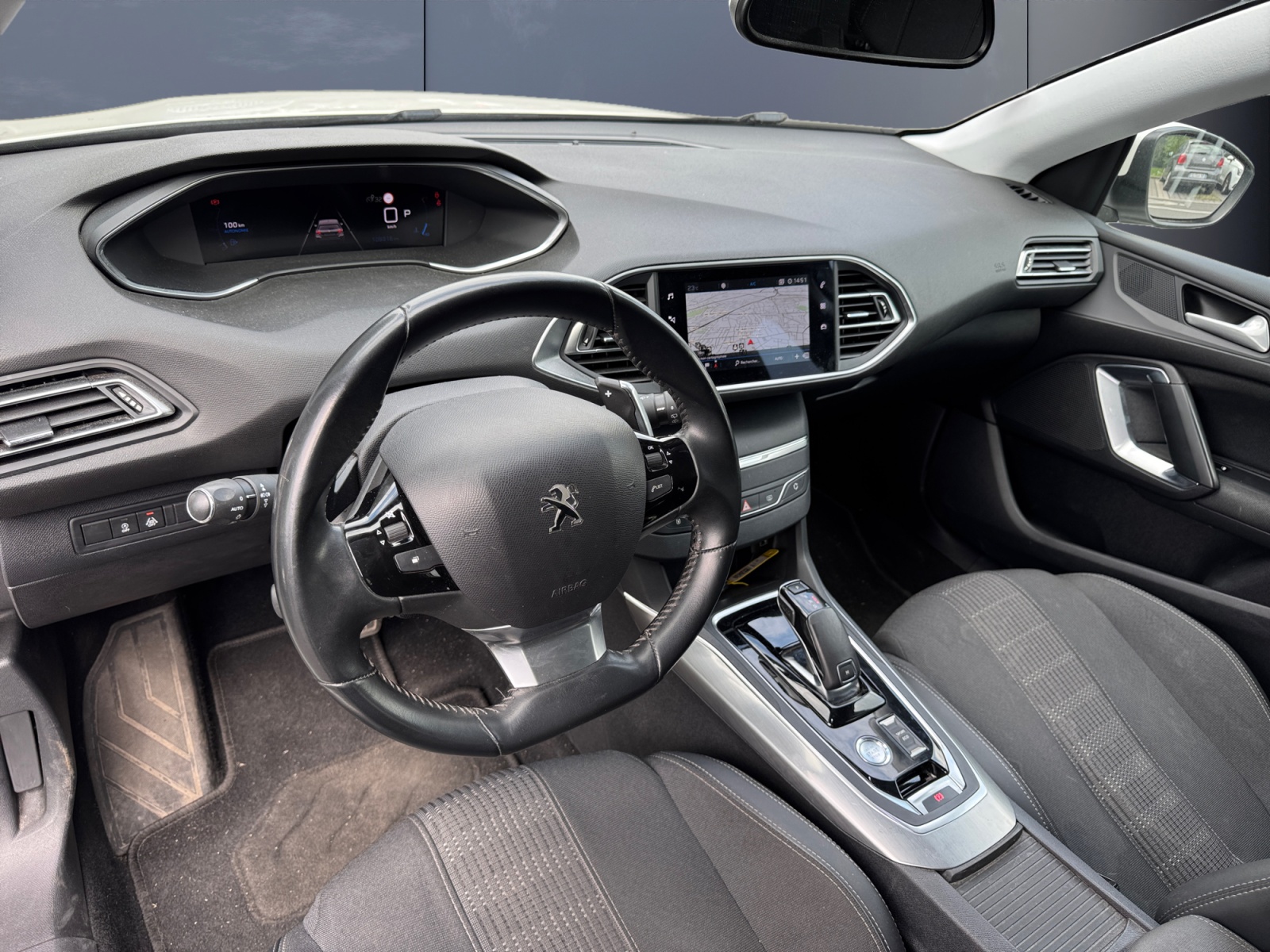 Peugeot 308 8