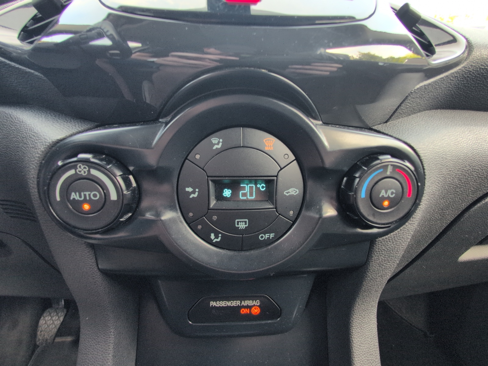 Ford Ecosport 19