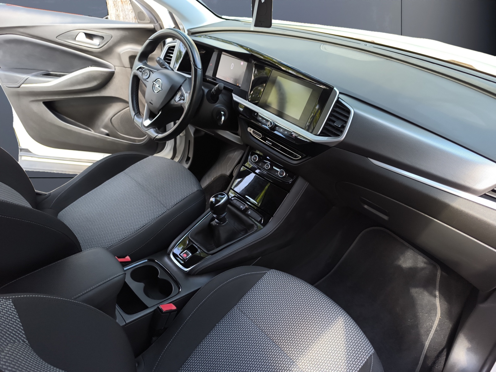 Opel Grandland 12