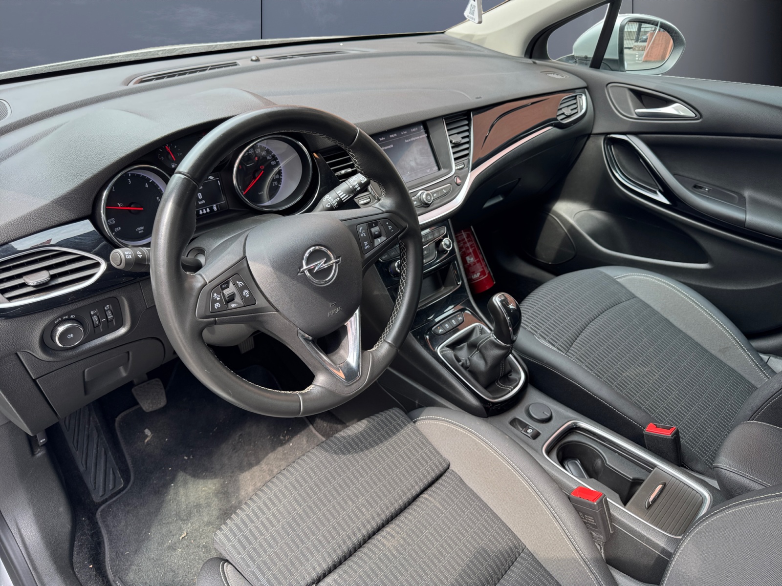 Opel Astra 8