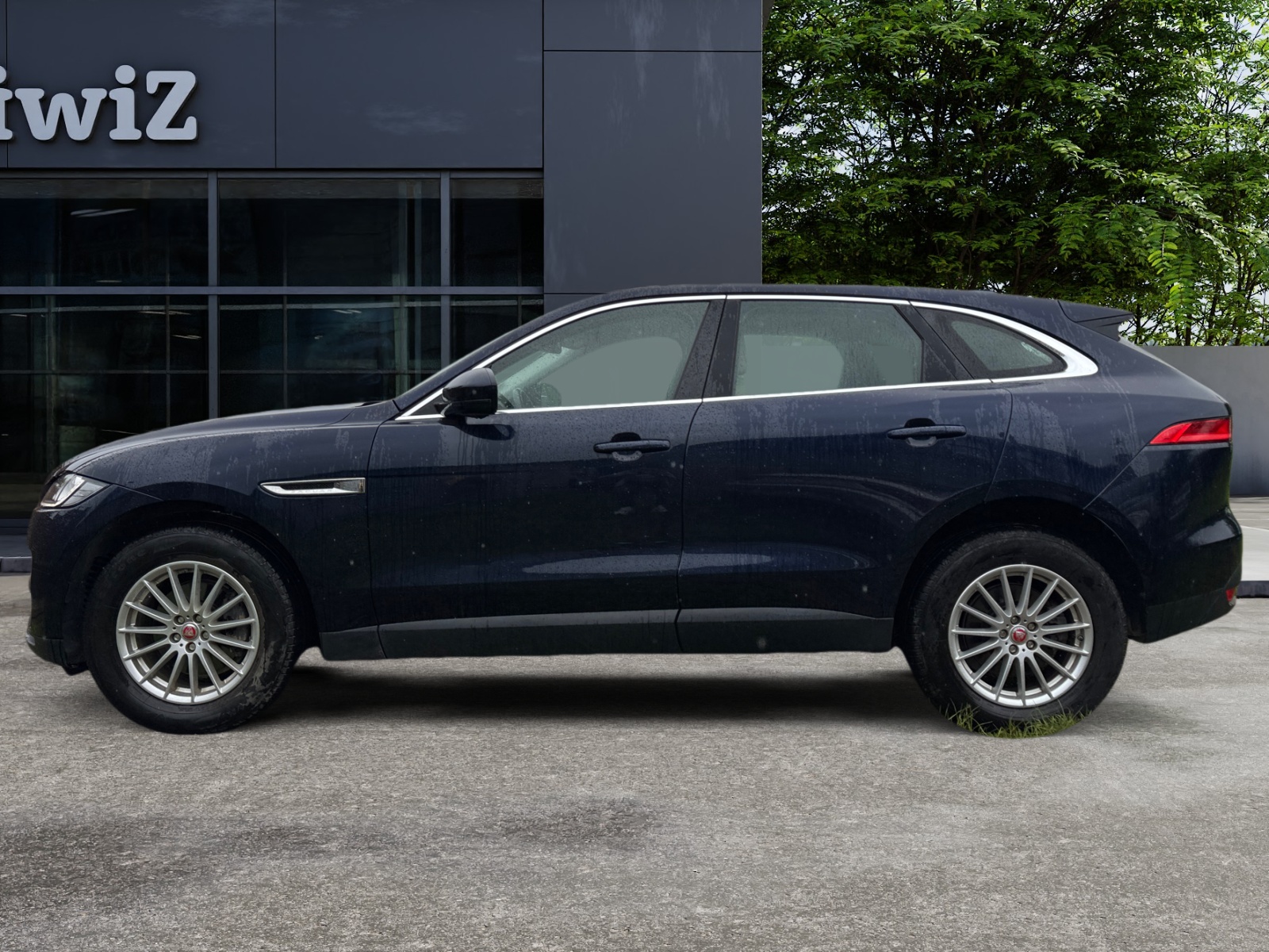Jaguar F-Pace 1