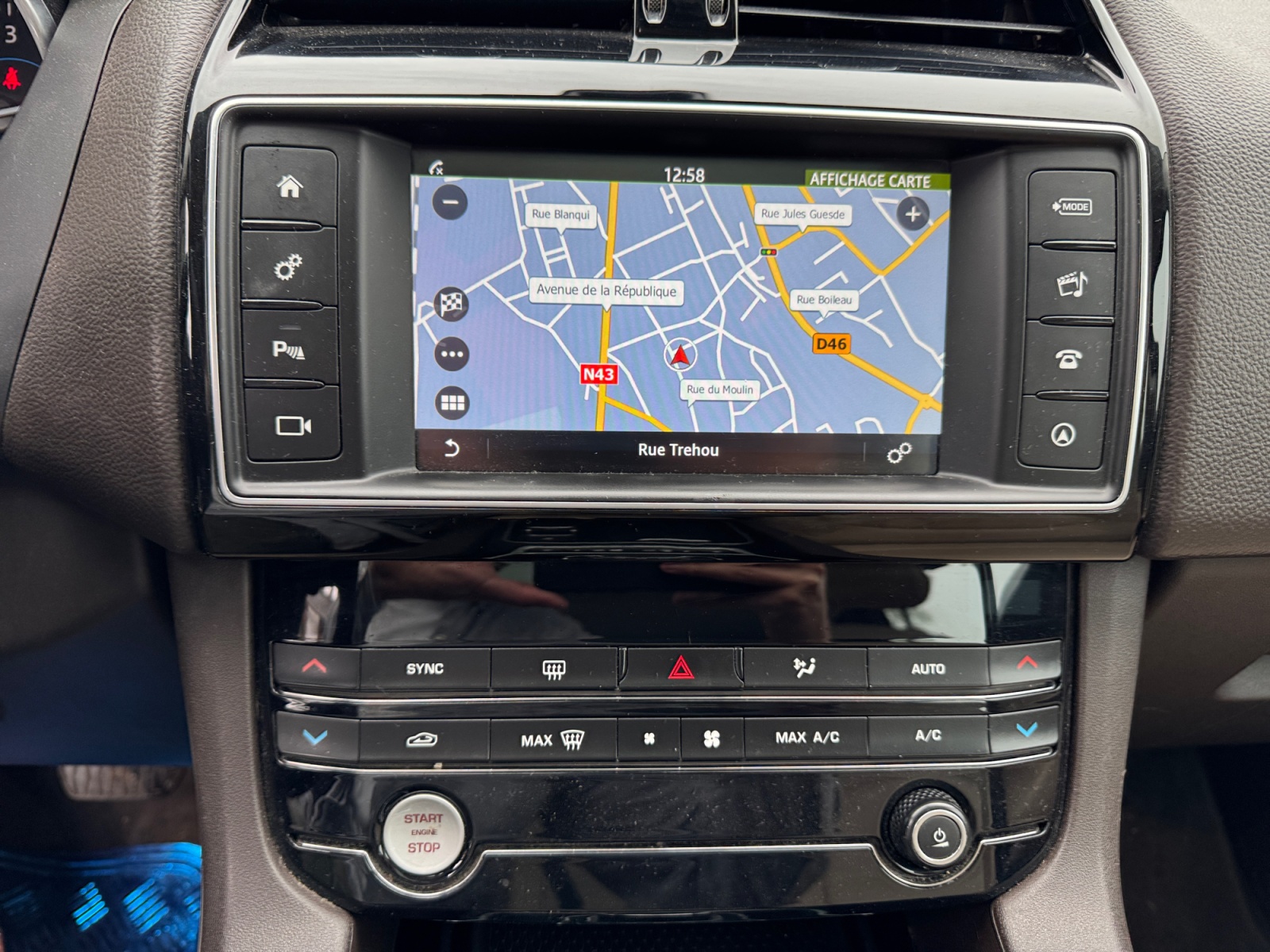 Jaguar F-Pace 25