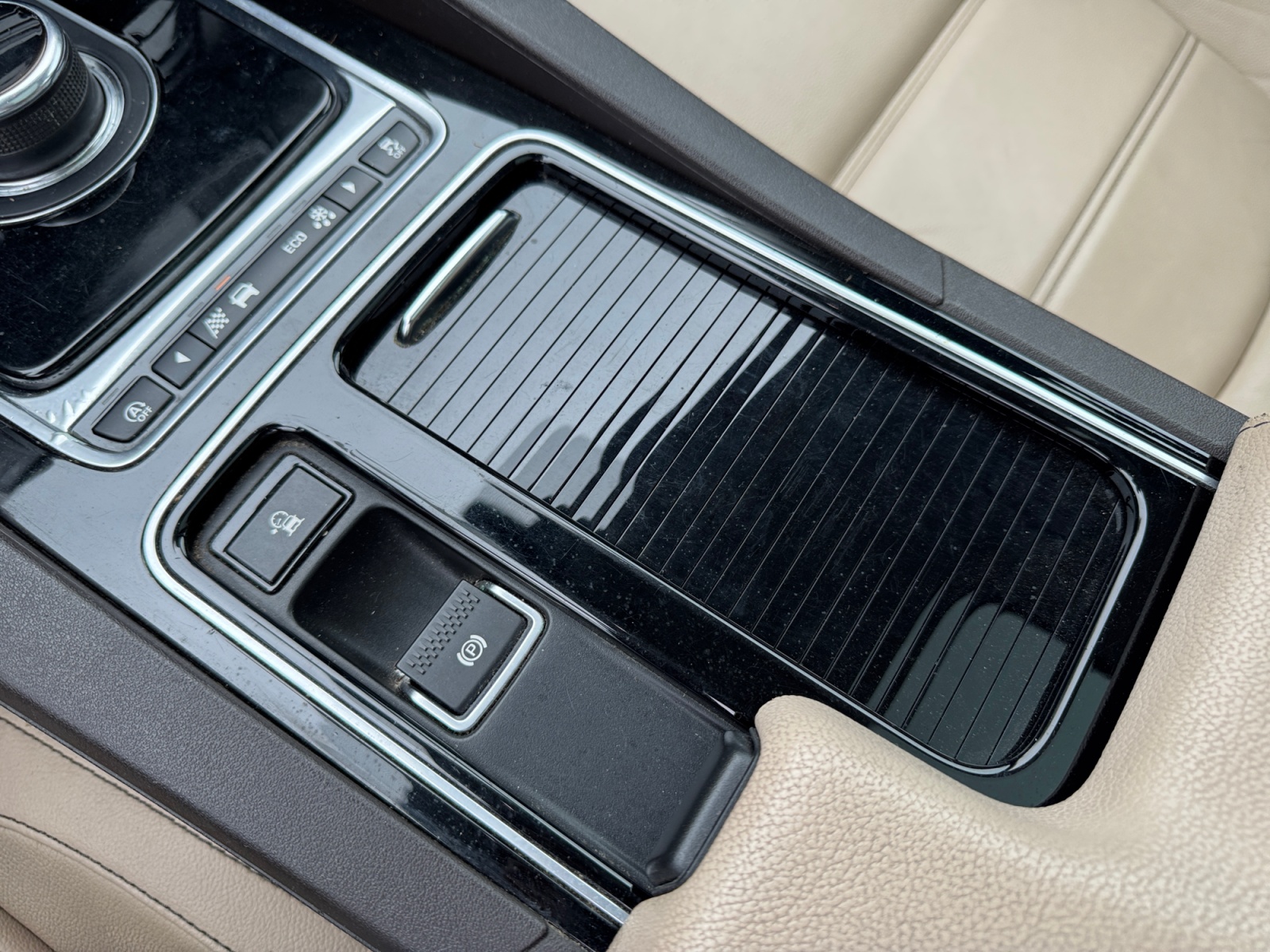 Jaguar F-Pace 28