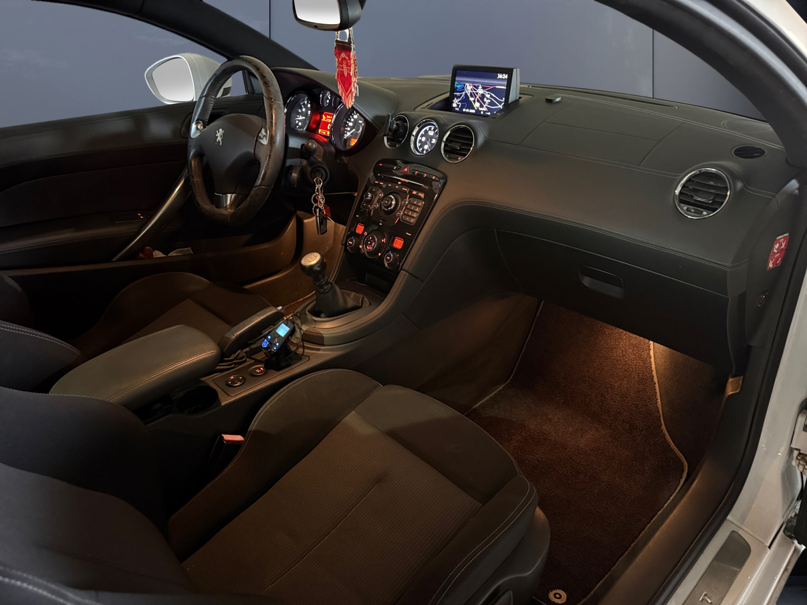 Peugeot RCZ 12