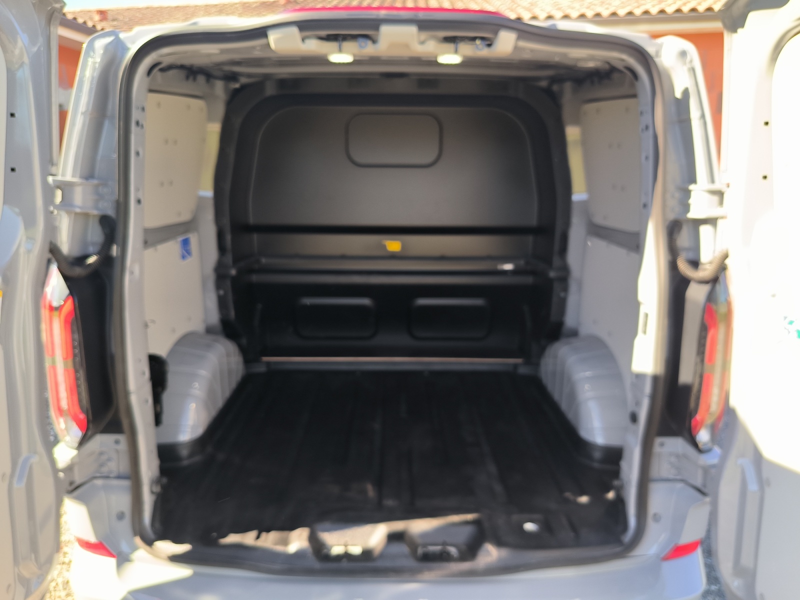 Ford Transit Custom Vu 28