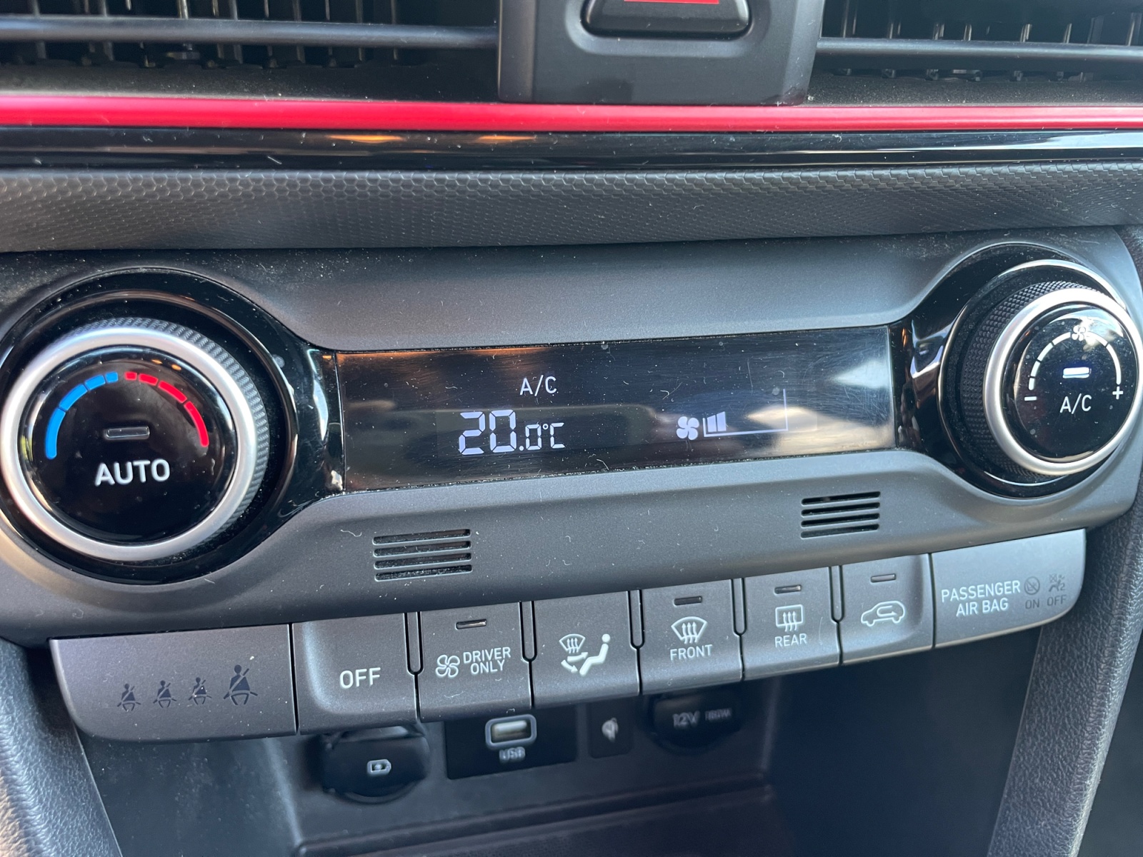 Hyundai Kona 25