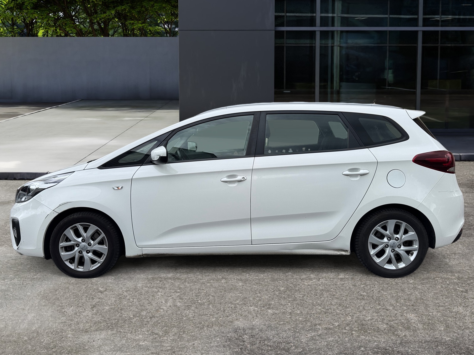 Kia Carens 1