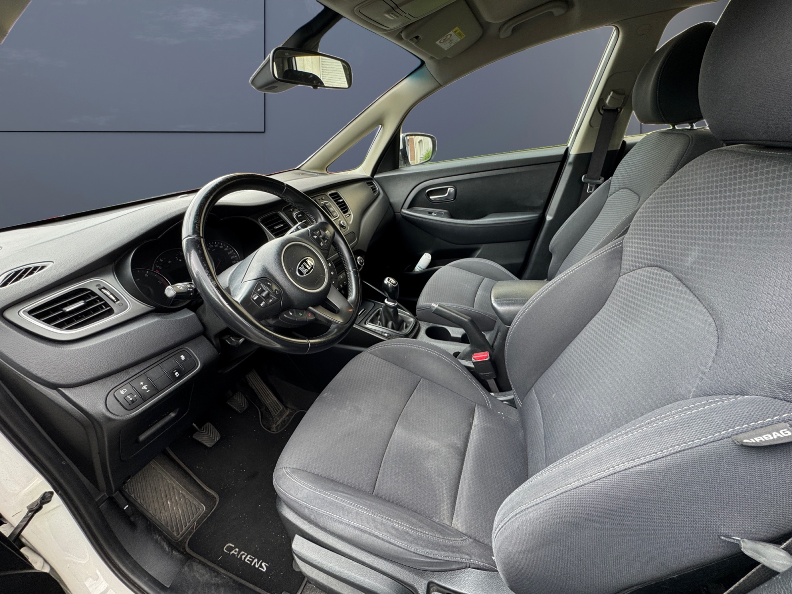 Kia Carens 8