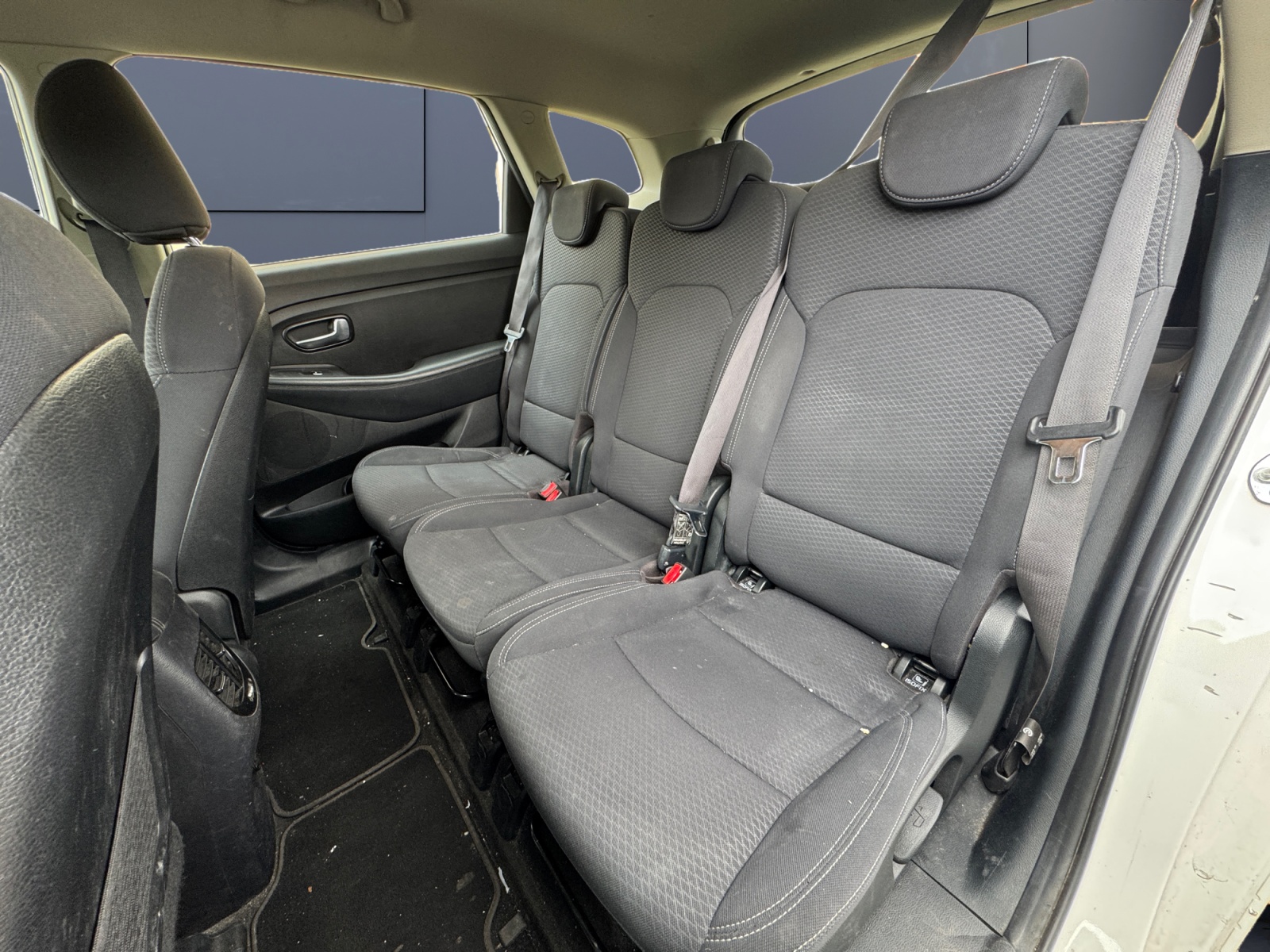 Kia Carens 10
