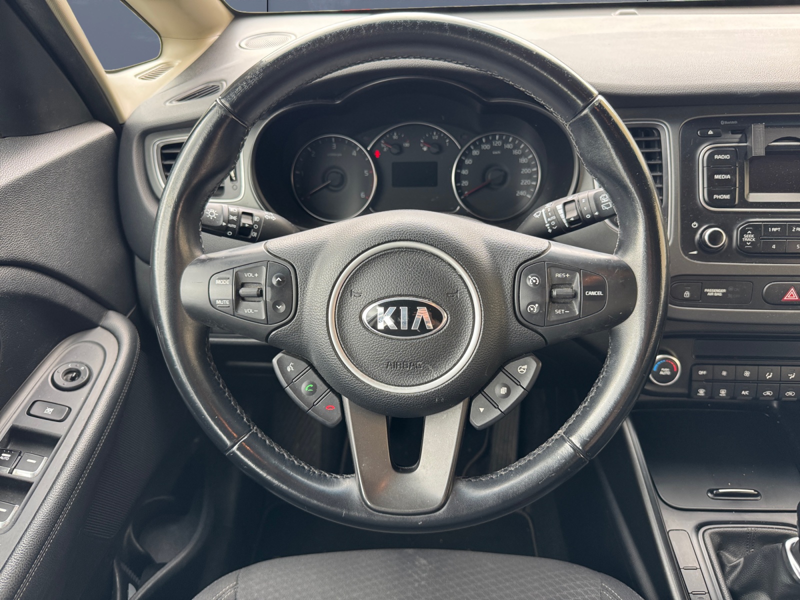 Kia Carens 15