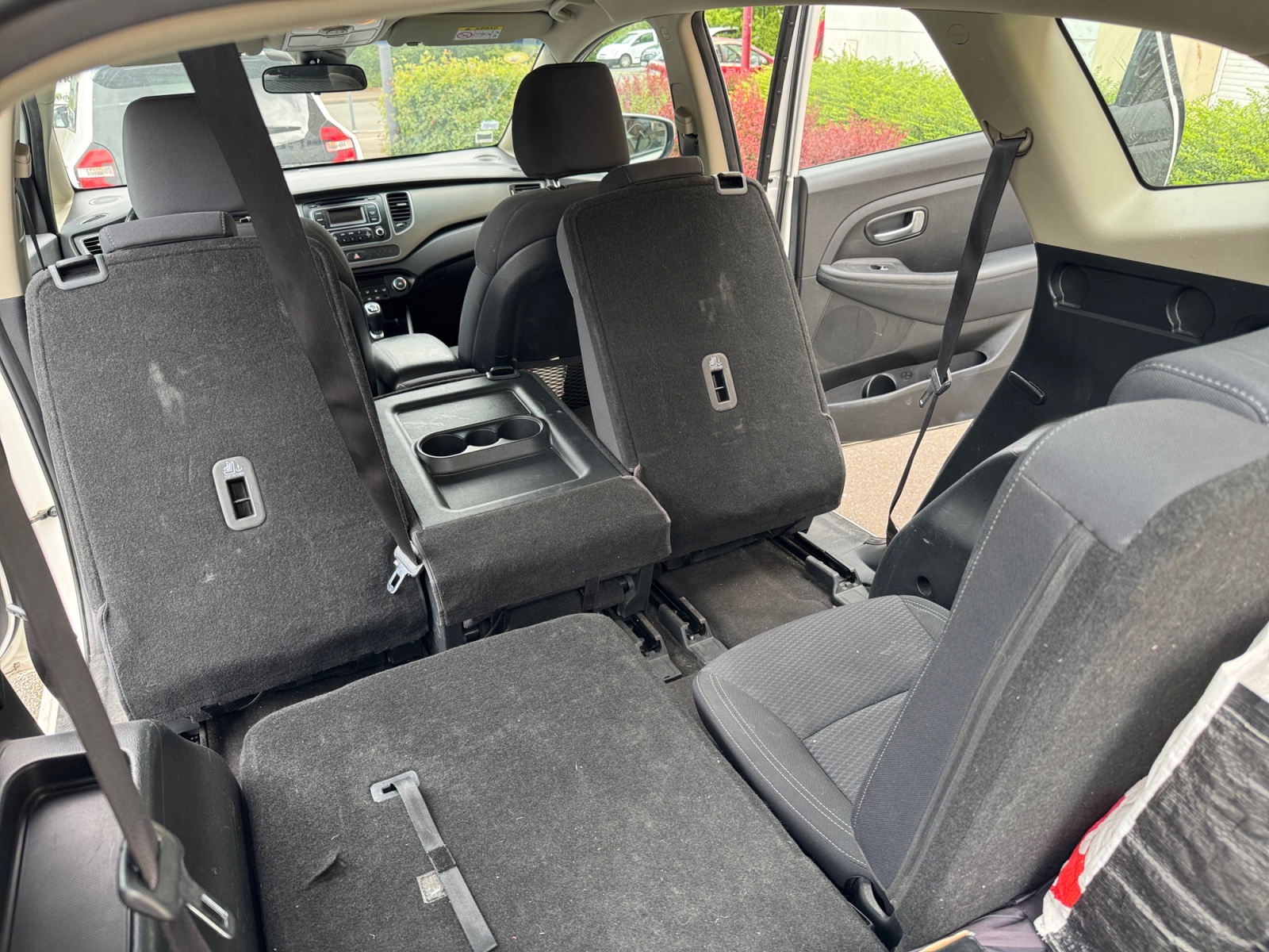 Kia Carens 36