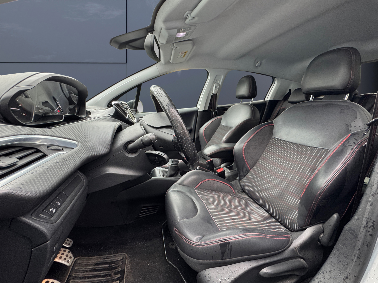 Peugeot 208 9