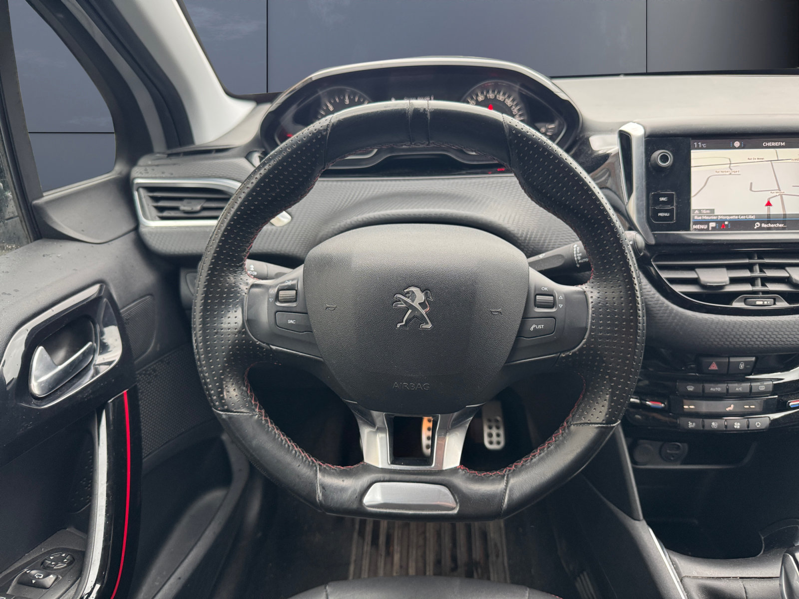 Peugeot 208 15