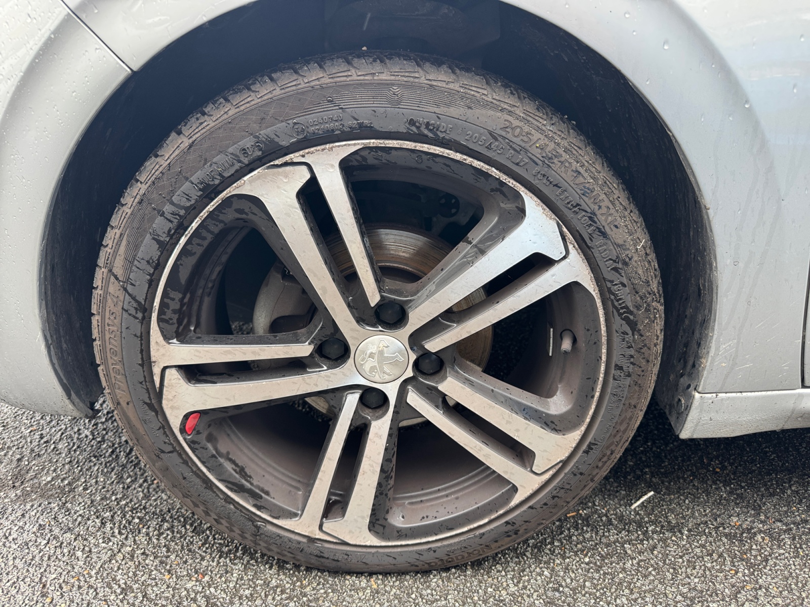 Peugeot 208 17