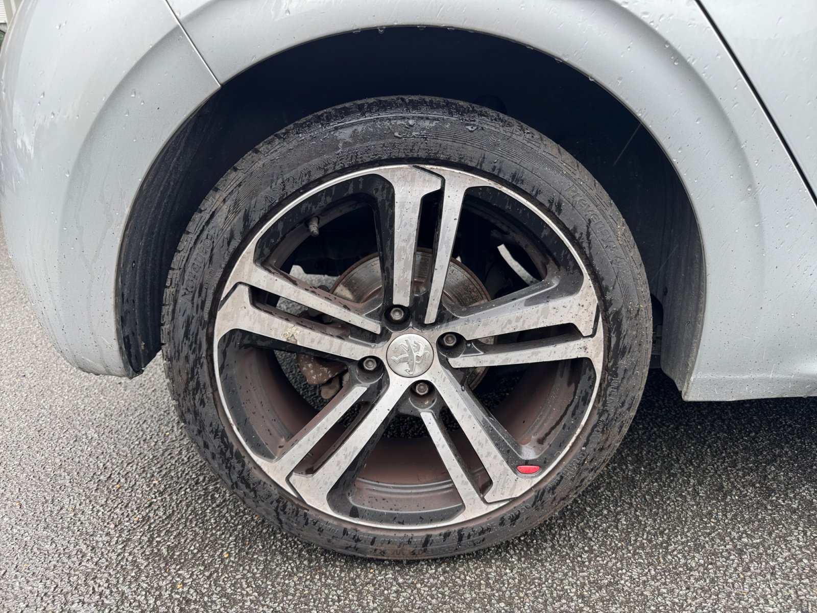 Peugeot 208 19