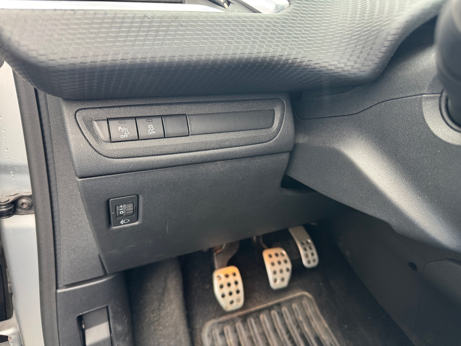 Peugeot 208 22
