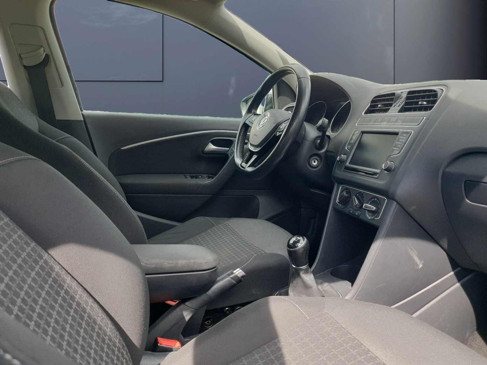 Volkswagen Polo 13